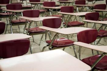 Educación relaciona la situación con “la llegada de ciudadanos africanos y venezolanos” en verano