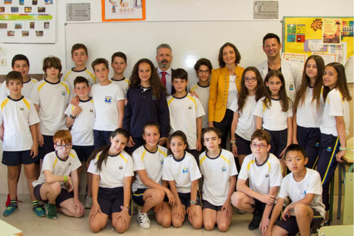 Reyes Maroto, asistió a la presentación de los proyectos de emprendimiento de los alumnos de 6º de Primaria