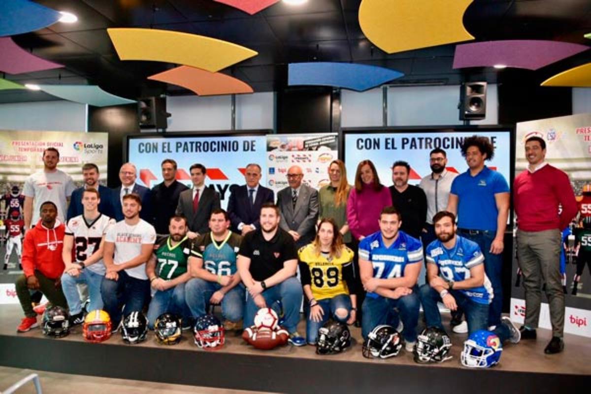 En la sede de LaLiga, con la presencia del presidente de la Liga de Fútbol Profesional, Javier Tebas, y del presidente de la Federación Española de Fútbol Americano (FEFA), Enrique García de Castro