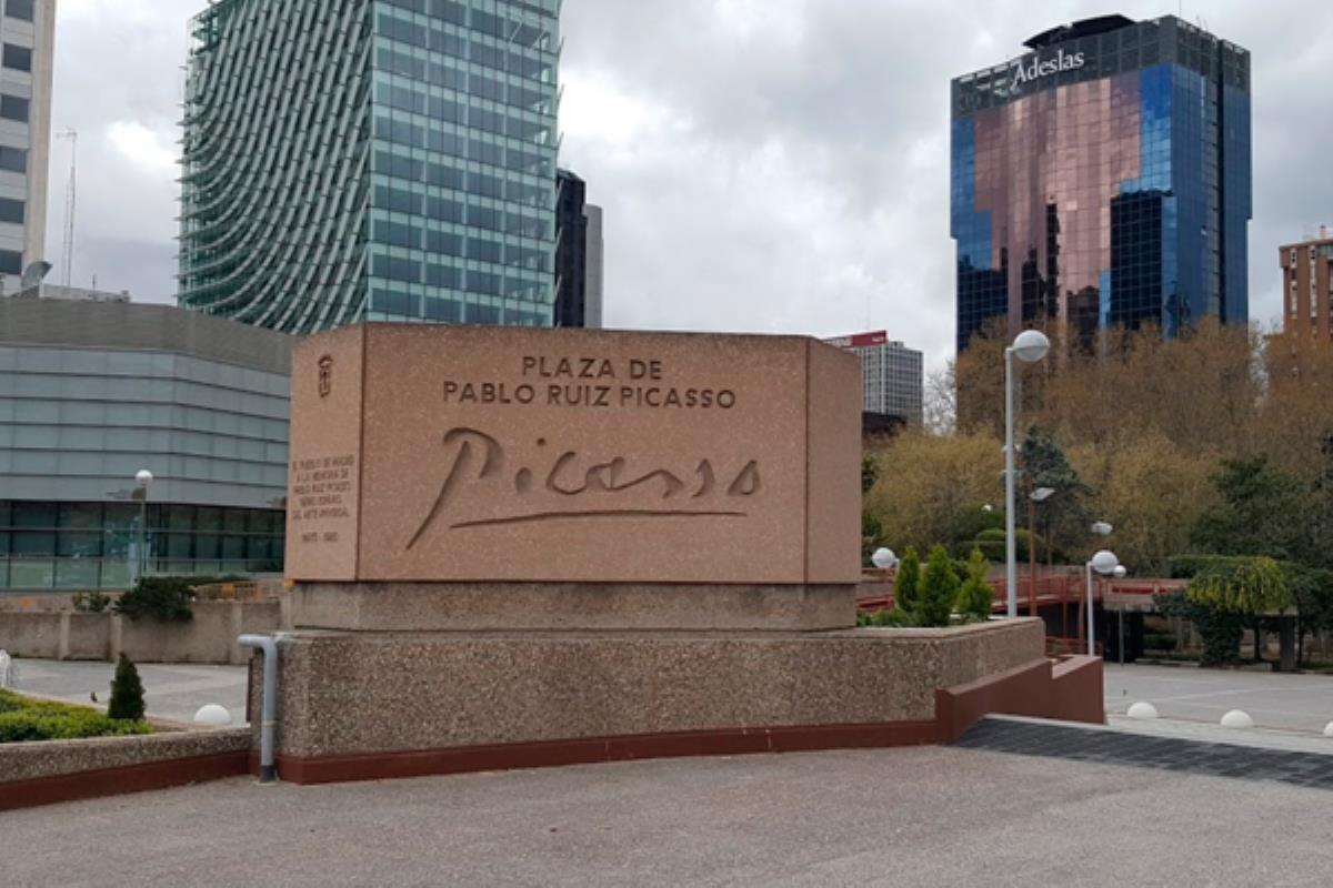 El Ayuntamiento y MERLIN Properties firman un convenio para la rehabilitación del entorno de su edificio 