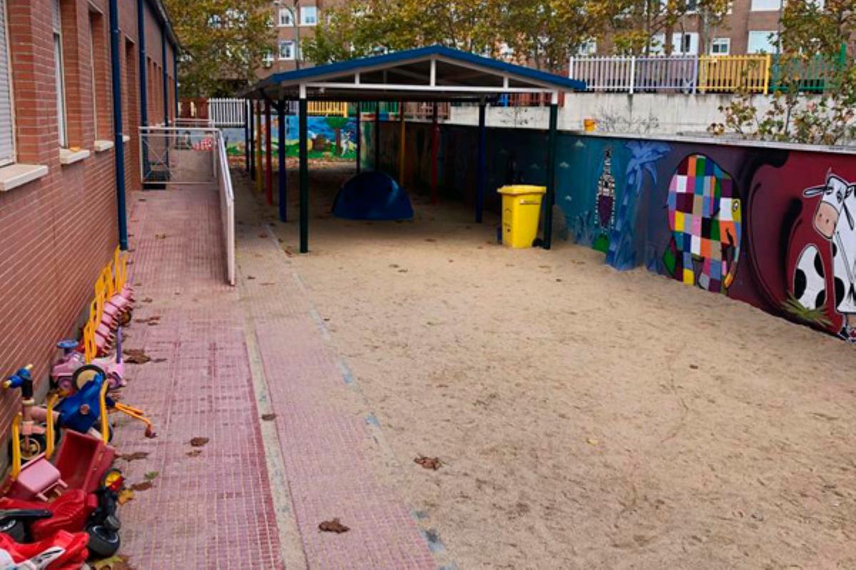 Ciudadanos (Cs) lamenta la falta de mantenimiento y abandono del colegio 