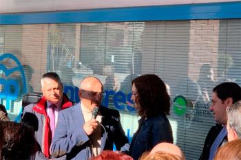 Isabel Díaz Ayuso visita la localidad en el marco de un encuentro con afiliados y simpatizantes 