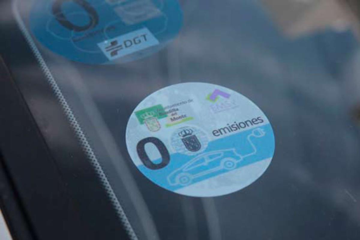 Los vehículos sin distintivo ambiental sólo podrán estacionar en la zona SER donde estén empadronados