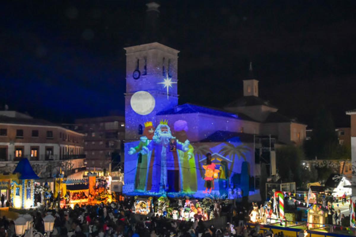 El mayor Paseo Navideño de España abre sus puertas para recibir a torrejoneros y visitantes
