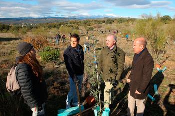 Dirigentes de la Cumbre del Clima han plantado 1.000 árboles en 1,2 hectáreas de terreno municipal