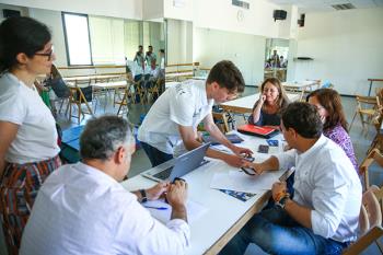 Una nueva edición del programa que pretende acercar a los jóvenes estudiantes al mundo de la empresa