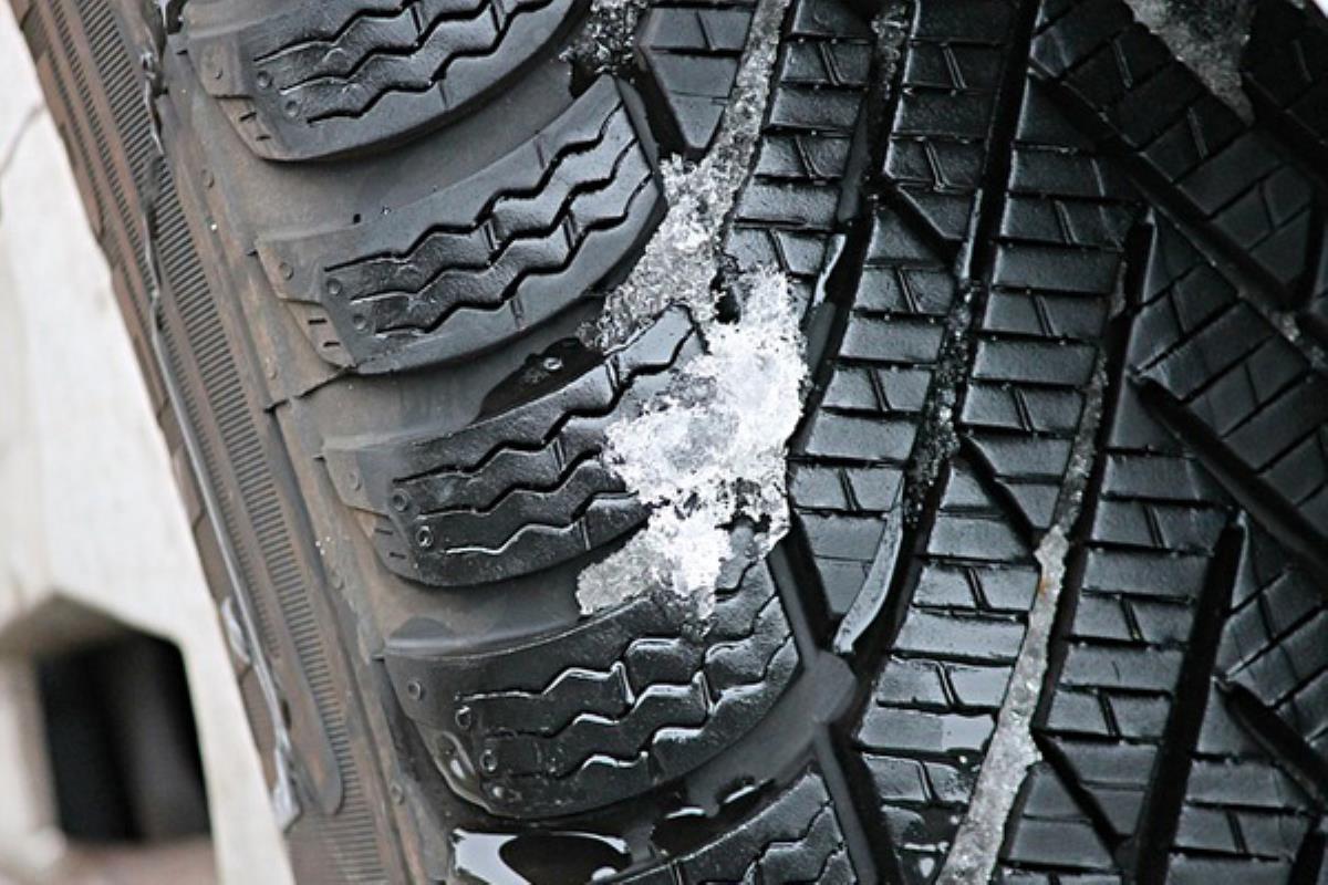 Hace unos días se empezó a repartir sal para evitar la formación de hielo