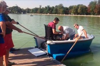 Las sillas de ruedas motorizadas también serán compatibles con las barcas del estanque