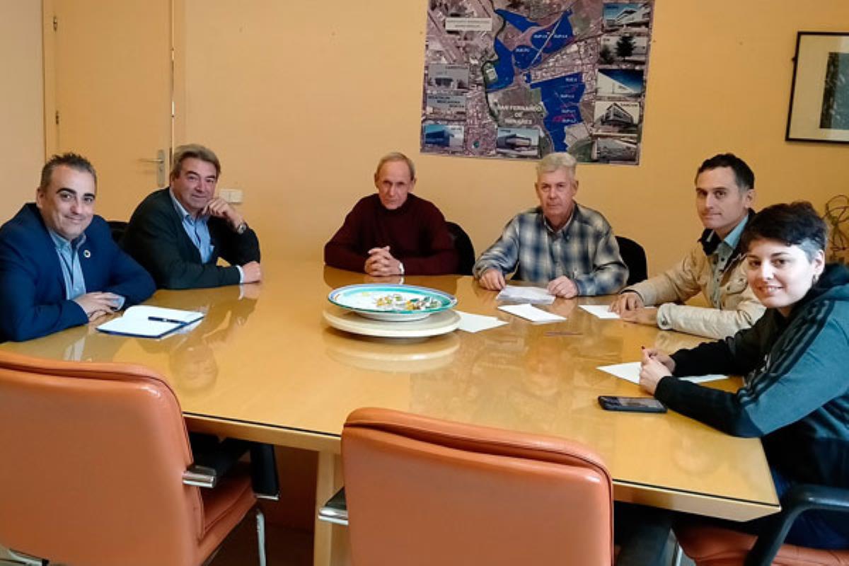 El alcalde, Javier Corpa, mantuvo una reunión con sus representantes donde tomó buena nota de sus demandas