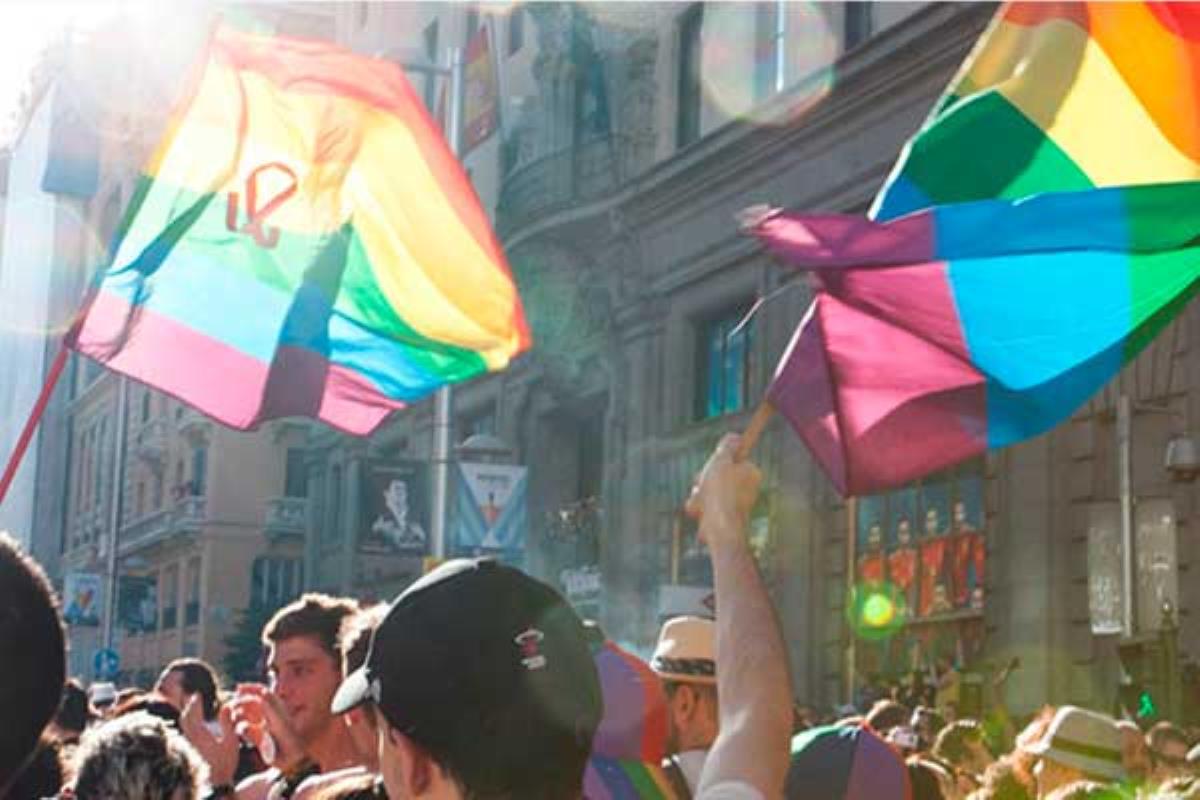Actuaciones, Batucada y coro LGBT en la fiesta más esperada del verano