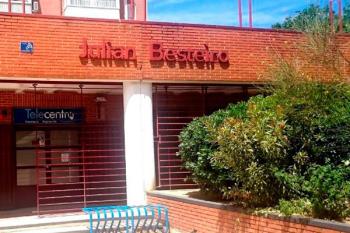 El objetivo de esta gala solidaria es contribuir a financiar la labor de la Asociación Párkinson Aparkam, que está implicada de forma activa a proporcionar ayuda y actividades a los enfermos y familiares.