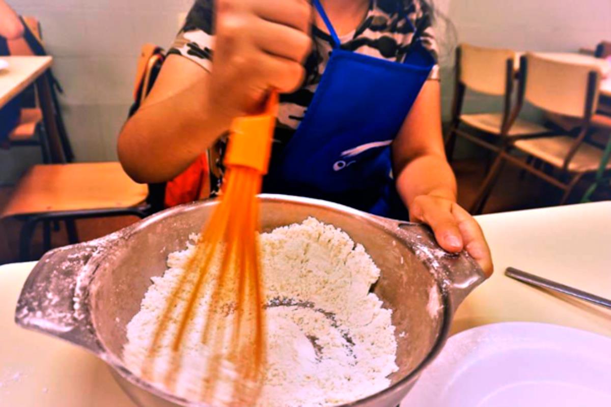 Consisten en 8 cursos de cocina para niños y niñas desde los 8 hasta los 17 años