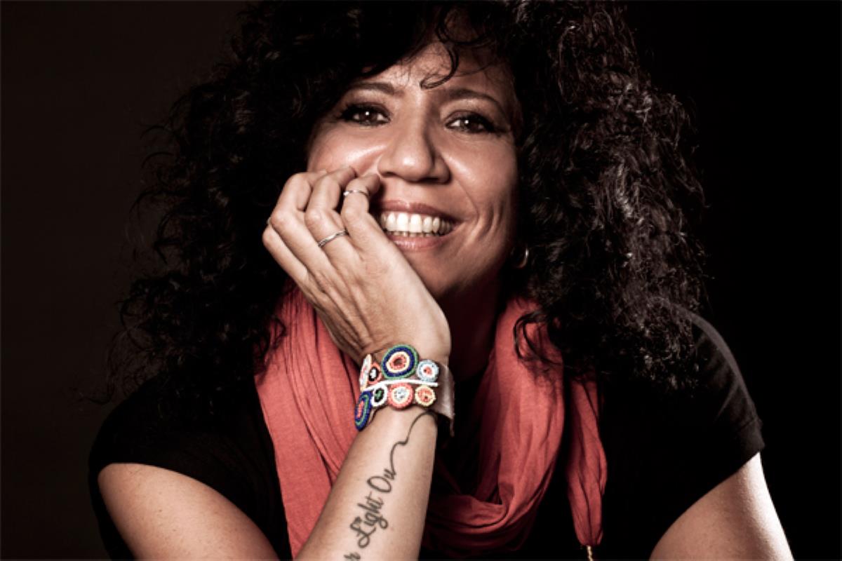 Hablamos con Rosana antes de su paso por el WiZink Center de Madrid, el próximo 16 de febrero, con su gira ‘En la memoria de la piel’