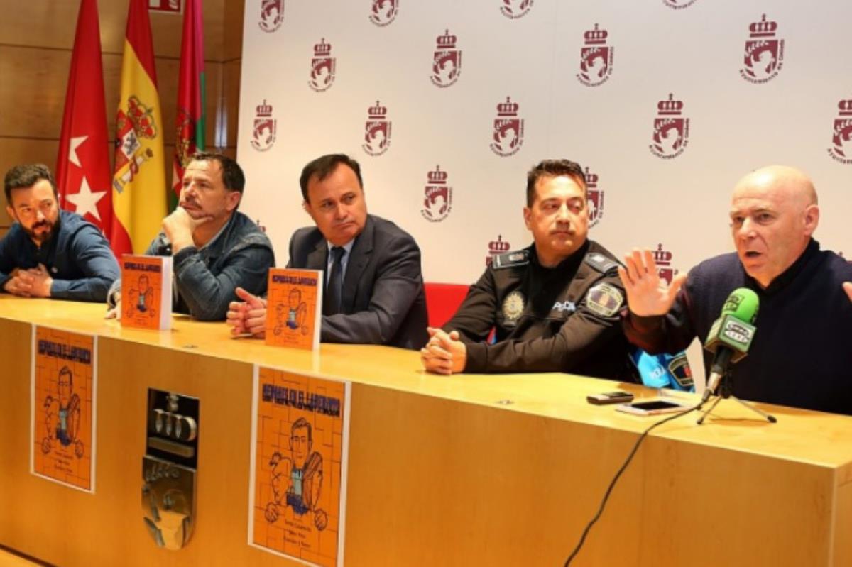 Los autores presentan soluciones a las problemáticas con menores en el ámbito familiar y escolar