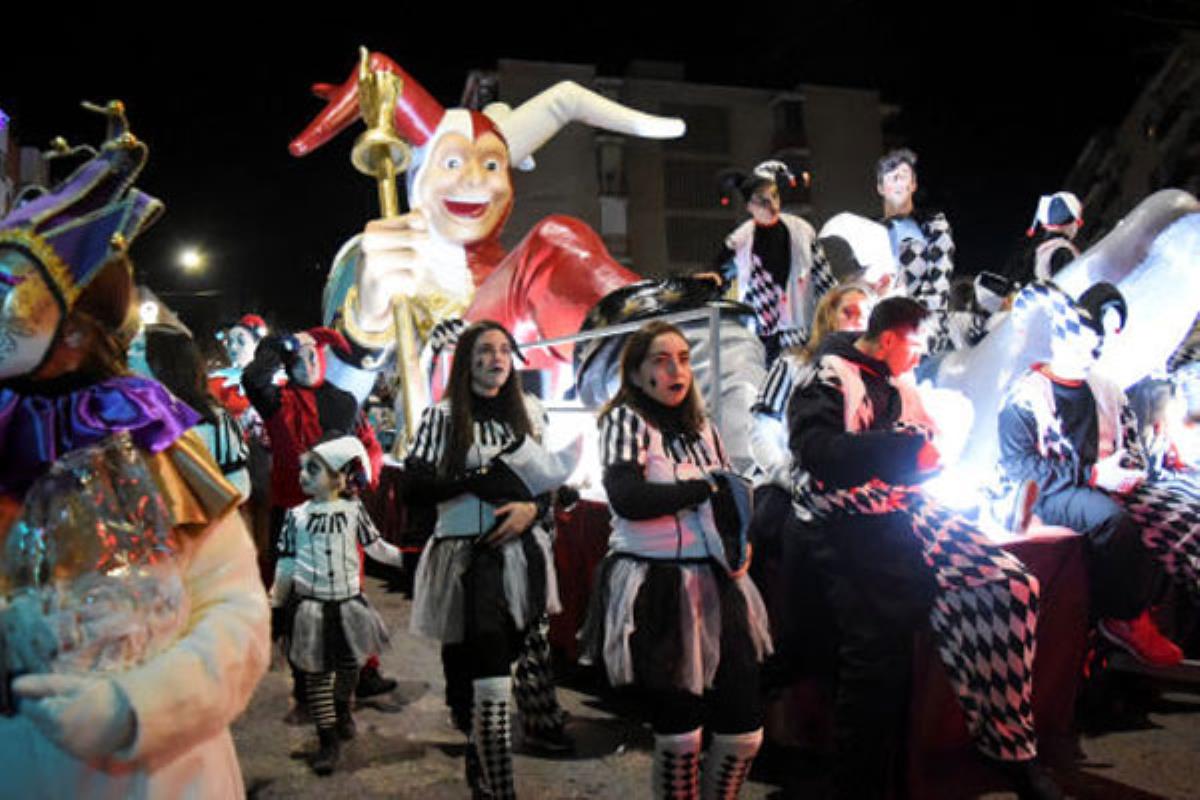 La cabalgata estuvo encabezada por la Policía Local, Protección Civil y el Cuerpo de Bomberos