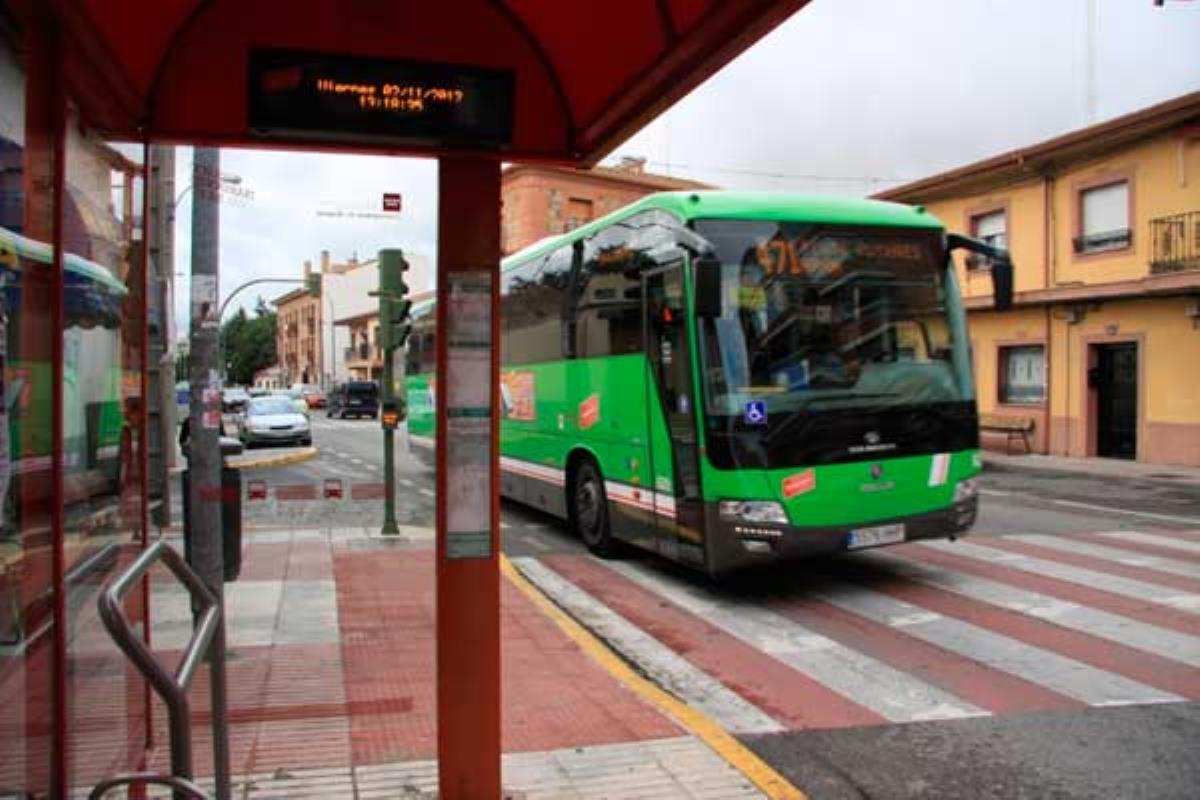 La Comunidad de Madrid ha cedido el uso de los autobuses urbanos e interurbanos al Ejército
