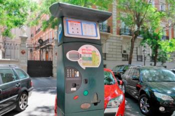 Lee toda la noticia 'Los coches sin distintivo ambiental no podrán aparcar en zona SER
'
