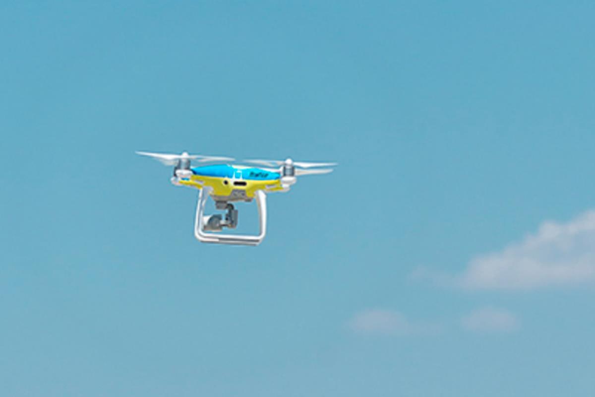 Desde el día de hoy, segunda fase de la operación salida, 3 de los drones de la DGT comenzarán a vigilar y sancionar infracciones de tráfico 