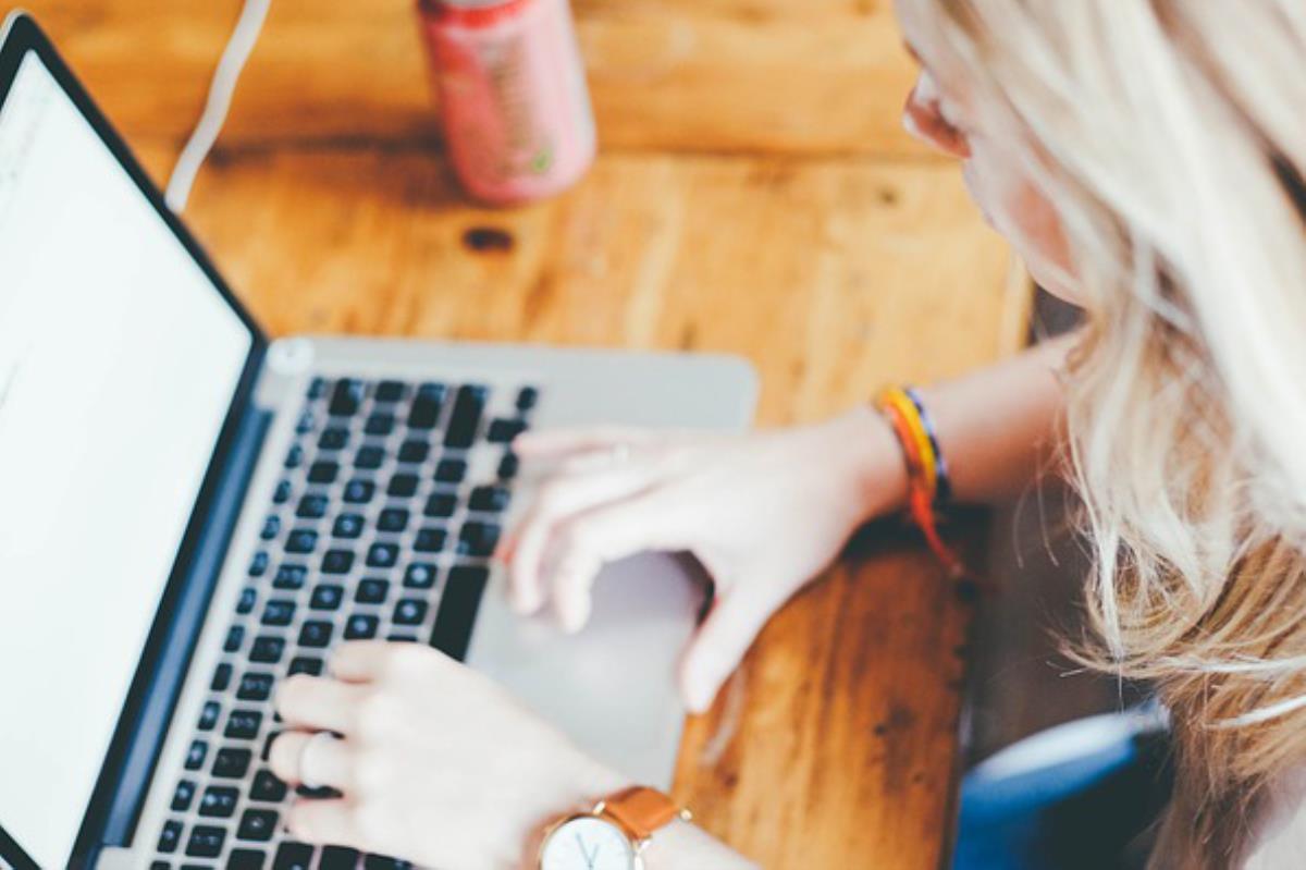 Los encuentros tienen lugar en diferentes centros educativos de la localidad