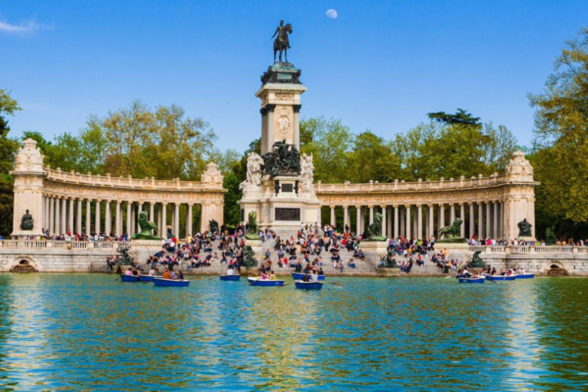 Más de 20.000 firmas para frenar la iniciativa de Almeida