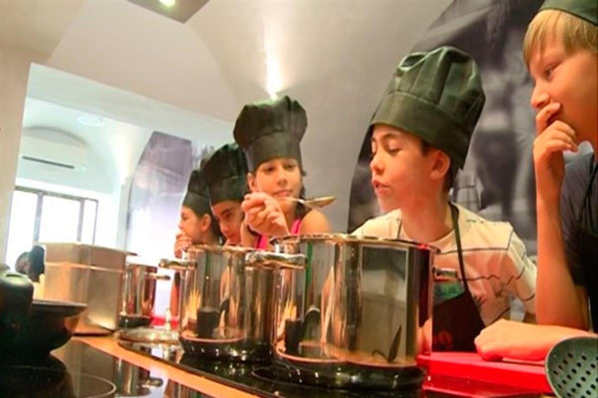 Los más pequeños podrán elaborar platos y utilizar utensilios de cocina