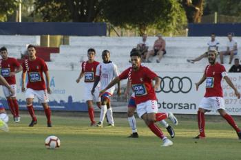 La RSD Alcalá cae ante el Rayo Majadahonda en un partido muy ajustado
