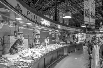 "Nuestras gambas tienen todas las garantías", alegan tras las recomendaciones publicadas de no chupar las cabezas ni consumir partes no blancas del marisco