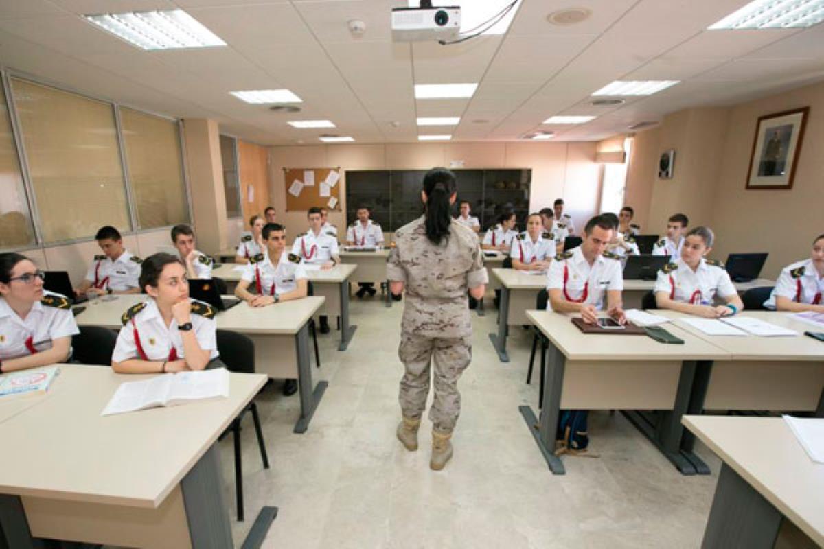 Los ahora egresados han podido tomar contacto con cada uno de los Ejércitos y la Armada