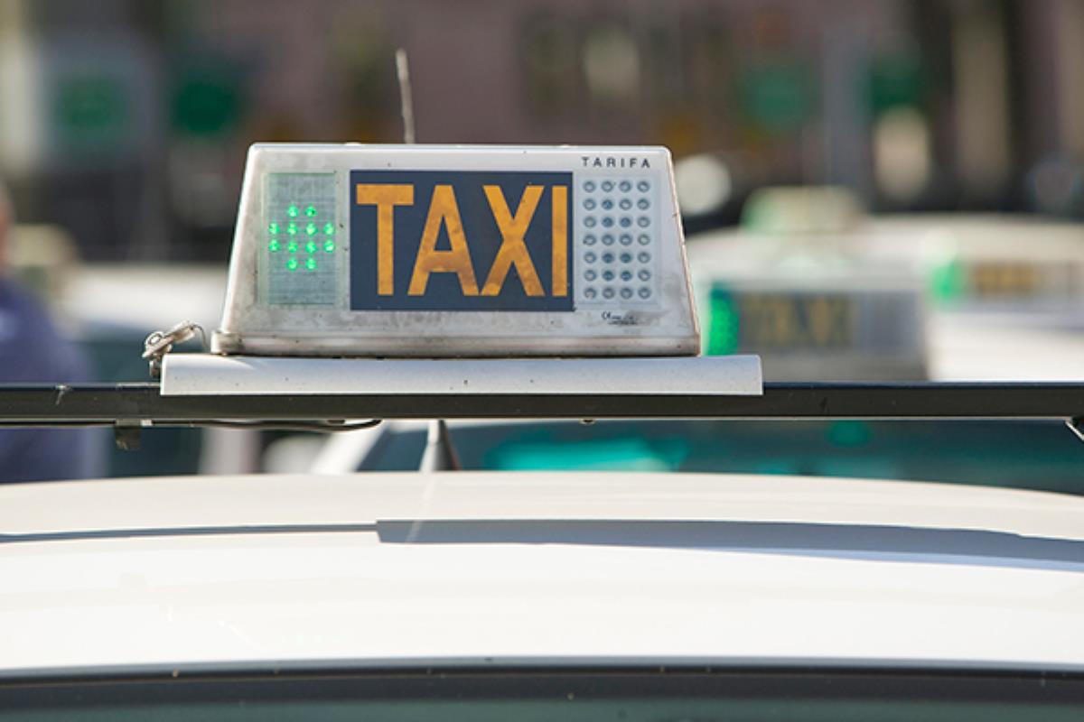 El nuevo reglamento del taxi impone una tarifa fija para las carreras desde y hasta zonas de cero emisiones
