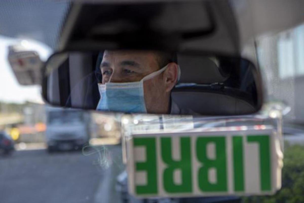 La Federación Profesional del Taxi explica que prefiere que con ese dinero se compre respiradores, mascarillas o EPIs

