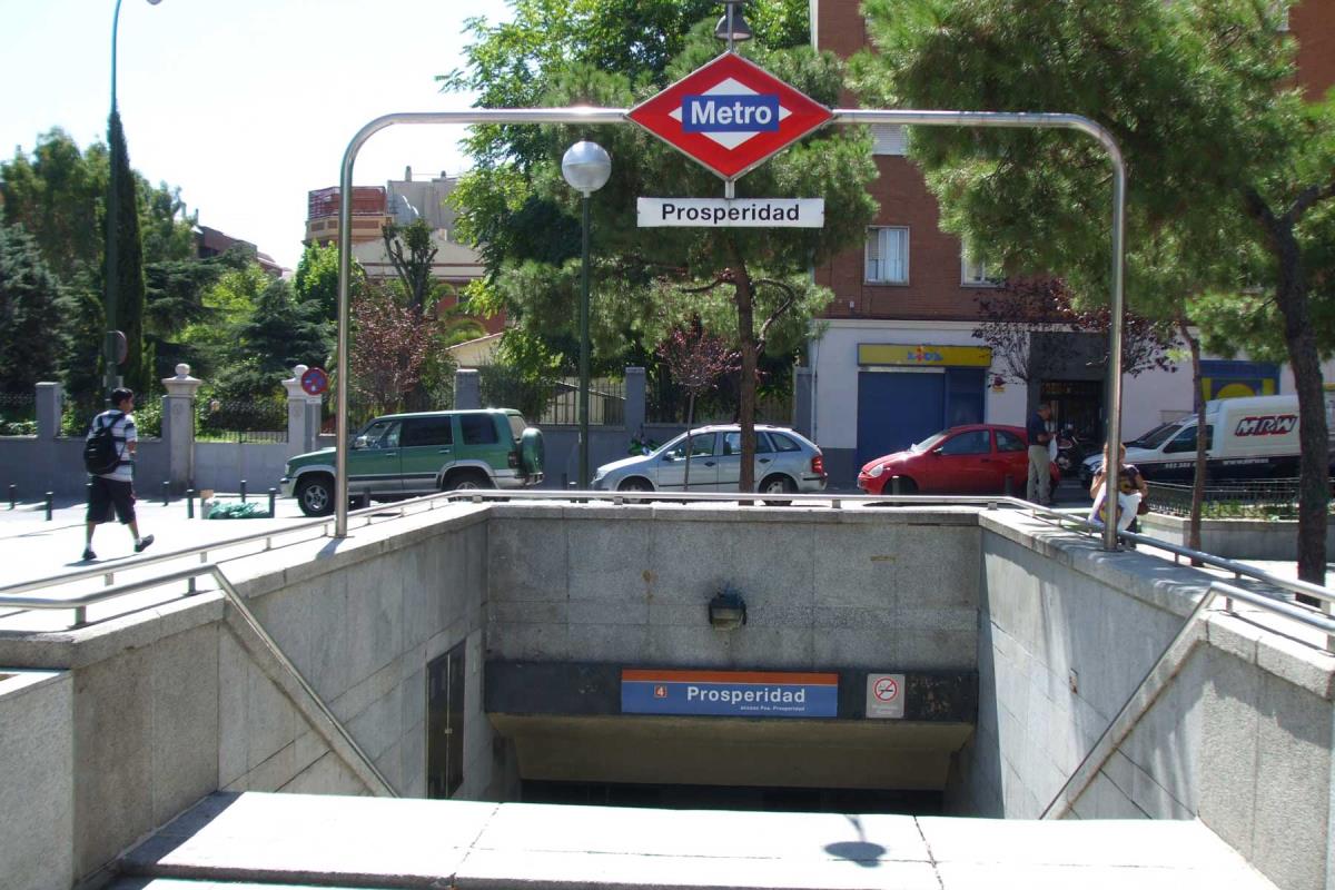 Aprovechando las obras que se están acometiendo en la línea 4 y alegando la proximidad de la Fundación COCEMFE