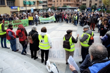 Cientos de leganenses protestaron este 15 de diciembre con una marcha