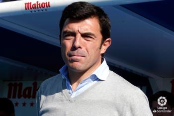 El técnico del filial se estrenó con victoria al frente del primer equipo