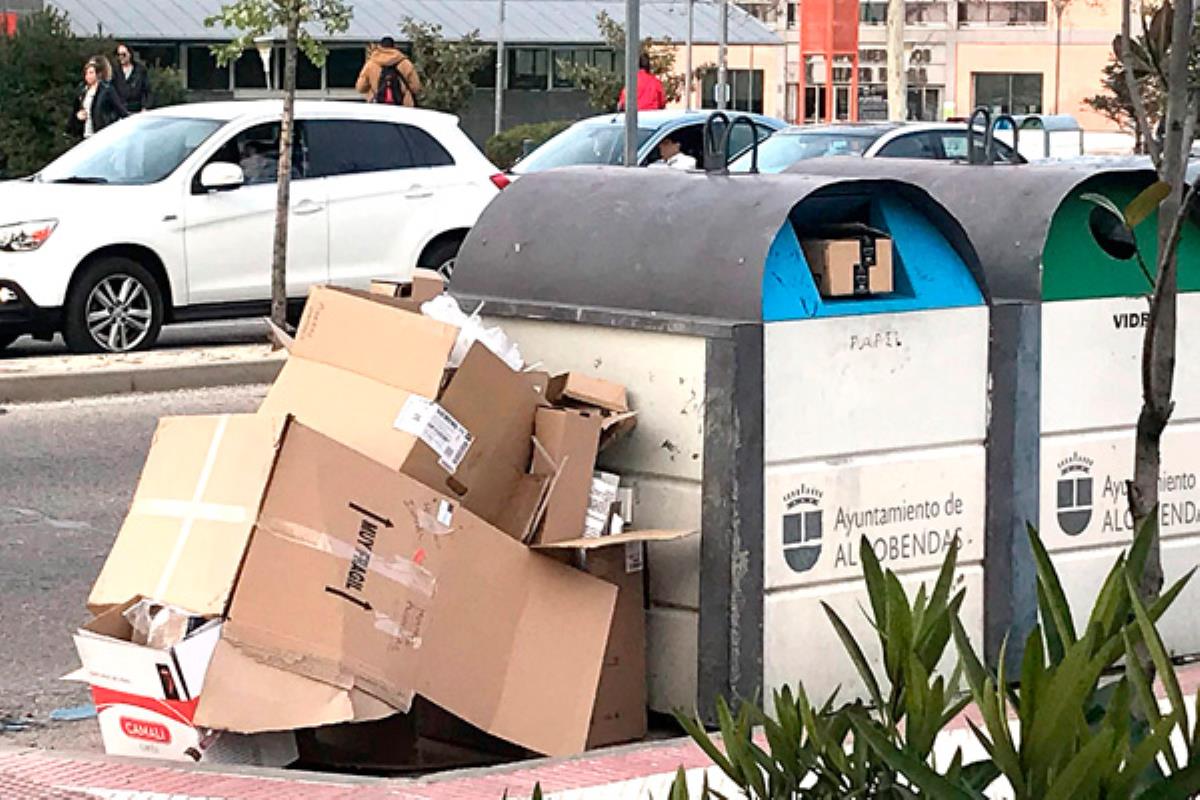 Alcobendas está decidida a mejorar la limpieza de sus calles y la sanción más habitual por abandonar los residuos fuera ronda los 80 euros  