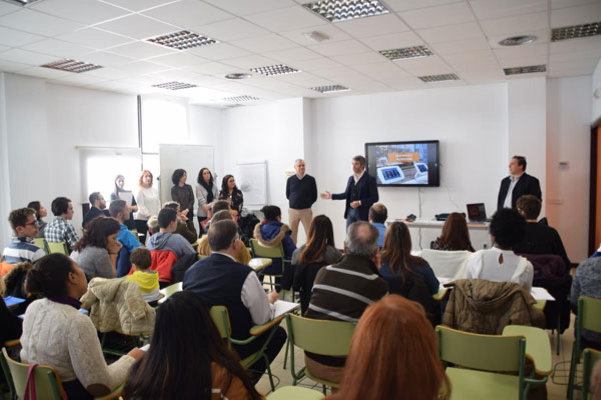 El acuerdo entre la Concejalía de Empleo y Desarrollo Empresarial y la entidad ha posibilitado el hecho