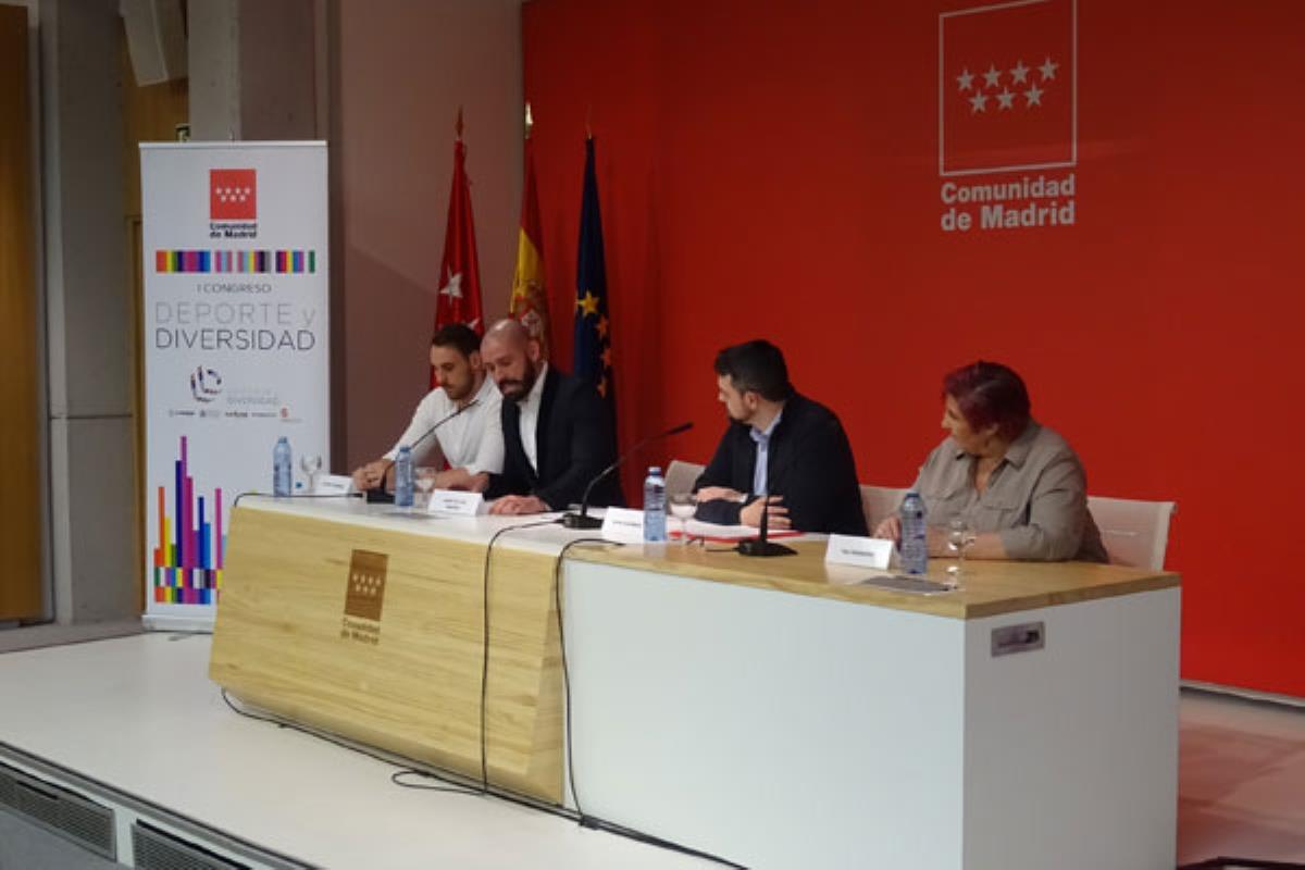 La Comunidad apuesta por los derechos de los deportistas LGTBI y el deporte femenino