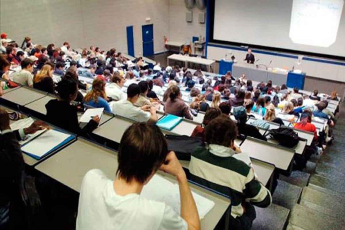 La región redujo su tasa en 2,5 puntos el año pasado y consigue el segundo mejor dato de las autonomías