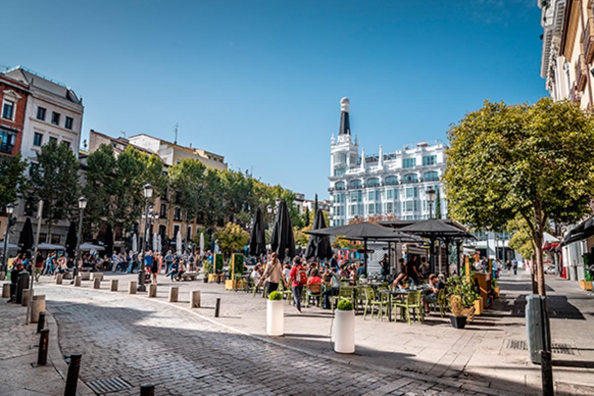 Habrá restricciones de horarios, se prohibirán las falsas terrazas y se regularán los nuevos negocios