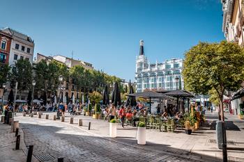 Habrá restricciones de horarios, se prohibirán las falsas terrazas y se regularán los nuevos negocios