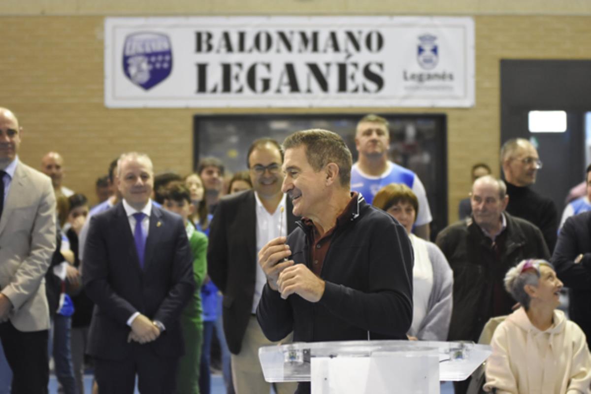 El técnico del Ademar León y de Argentina recibió el cariño de los leganenses 