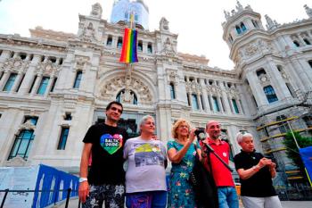 Manuela Carmena incluye las políticas LGTBI+ en el balance del gobierno.