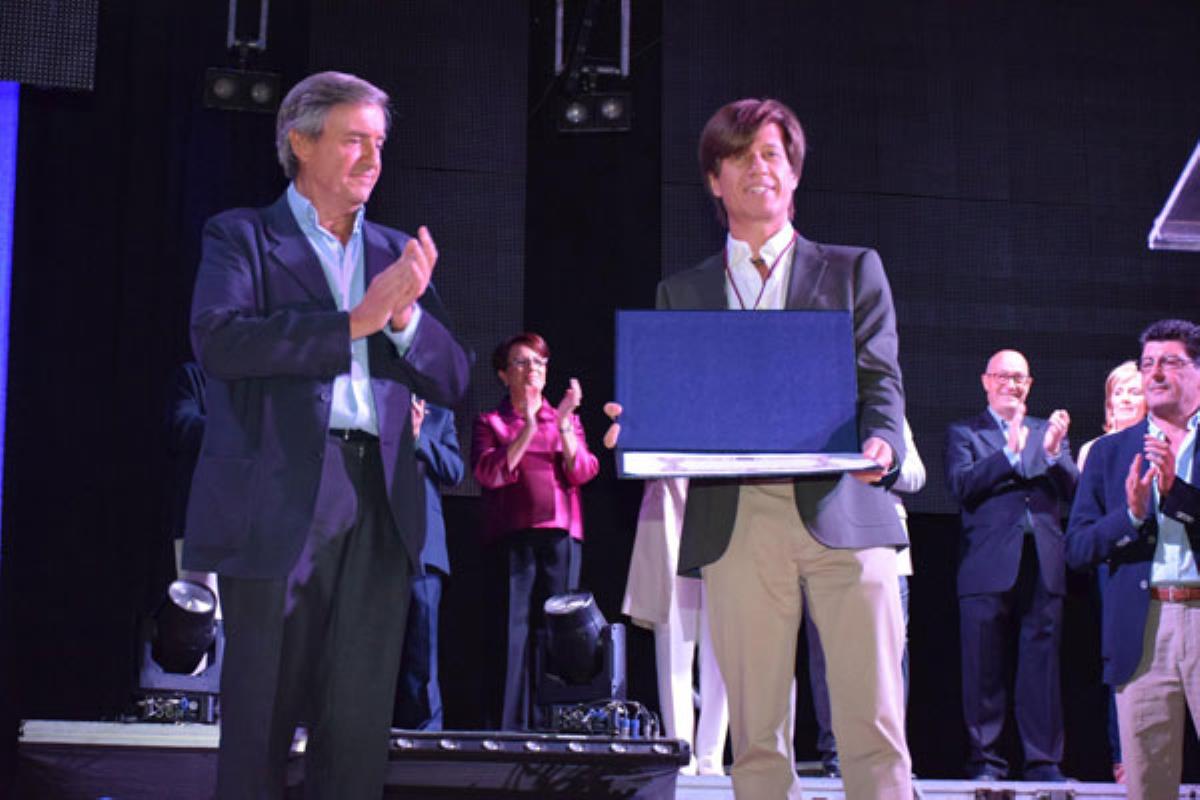 Nuestro vecino fue, además, galardonado con el título de Hijo Predilecto 