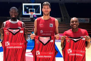 El equipo de baloncesto de Fuenlabrada realiza una triple incorporación, un ‘necesario regalo’ para su equipo y afición