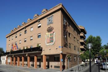 El municipio saldrá a la calle a las 12:00 para condenar el atentado de ayer 