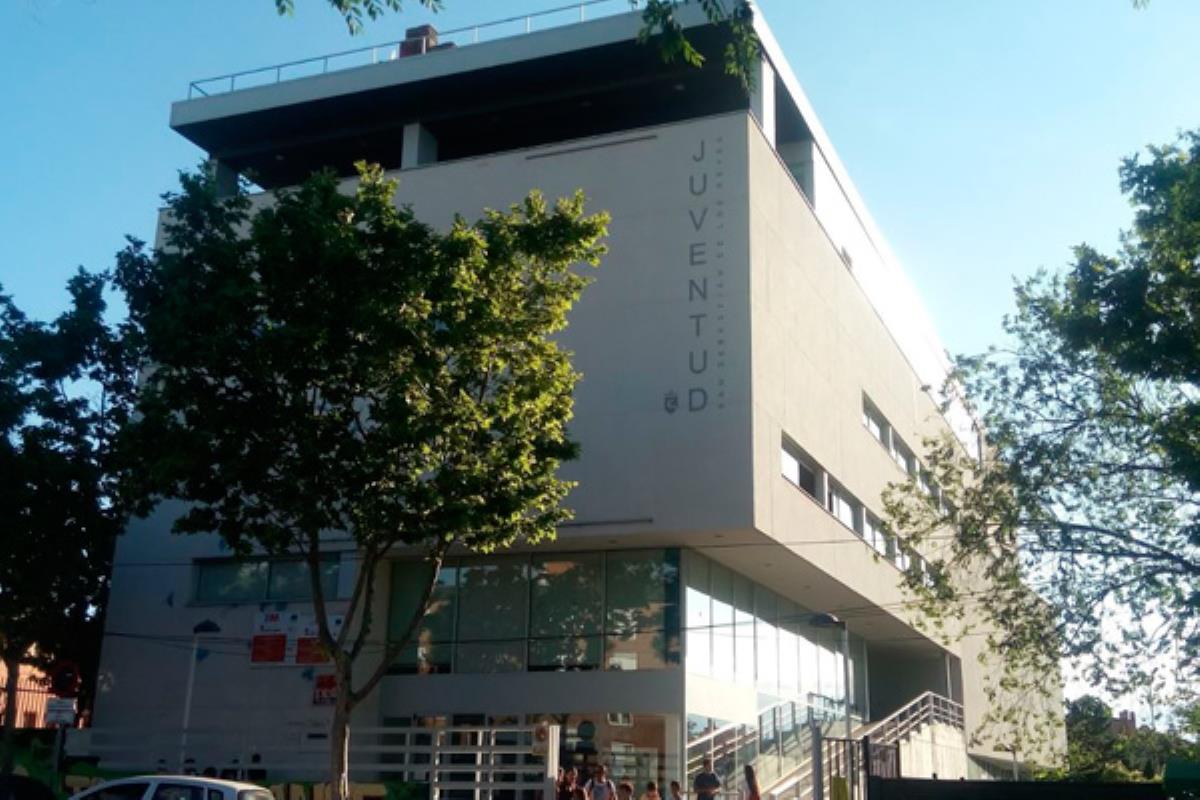 Hay disponibles cursos de cocina, música o monitores y actividades culturales de todo tipo 