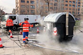 El ayuntamiento incorpora nuevos camiones y equipos anti pintadas