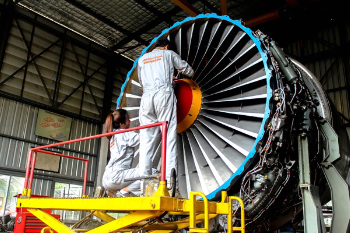 La oferta educativa madrileña incluirá tres nuevos ciclos de FP sobre el sector aeronáutico en este curso 2019/2020