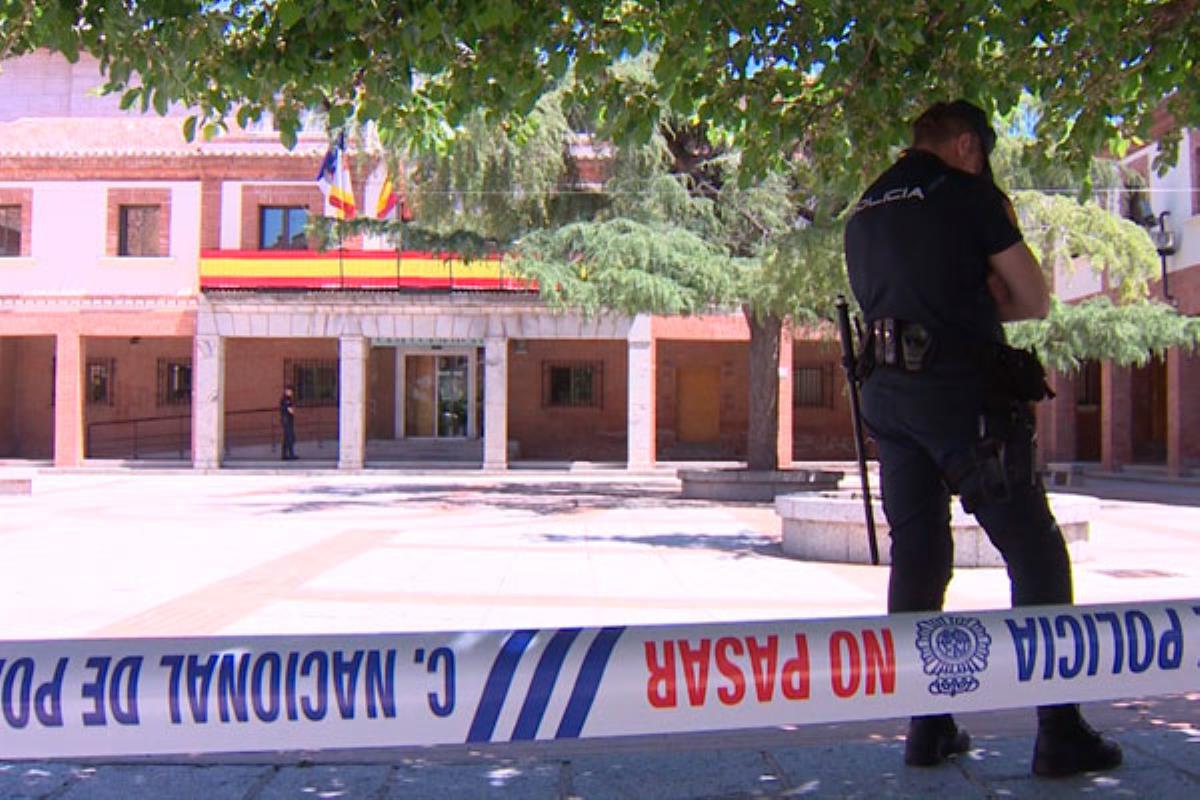 La policía ha registrado, además, las dependencias de la Empresa Municipal de Gestión Urbanística y Vivienda