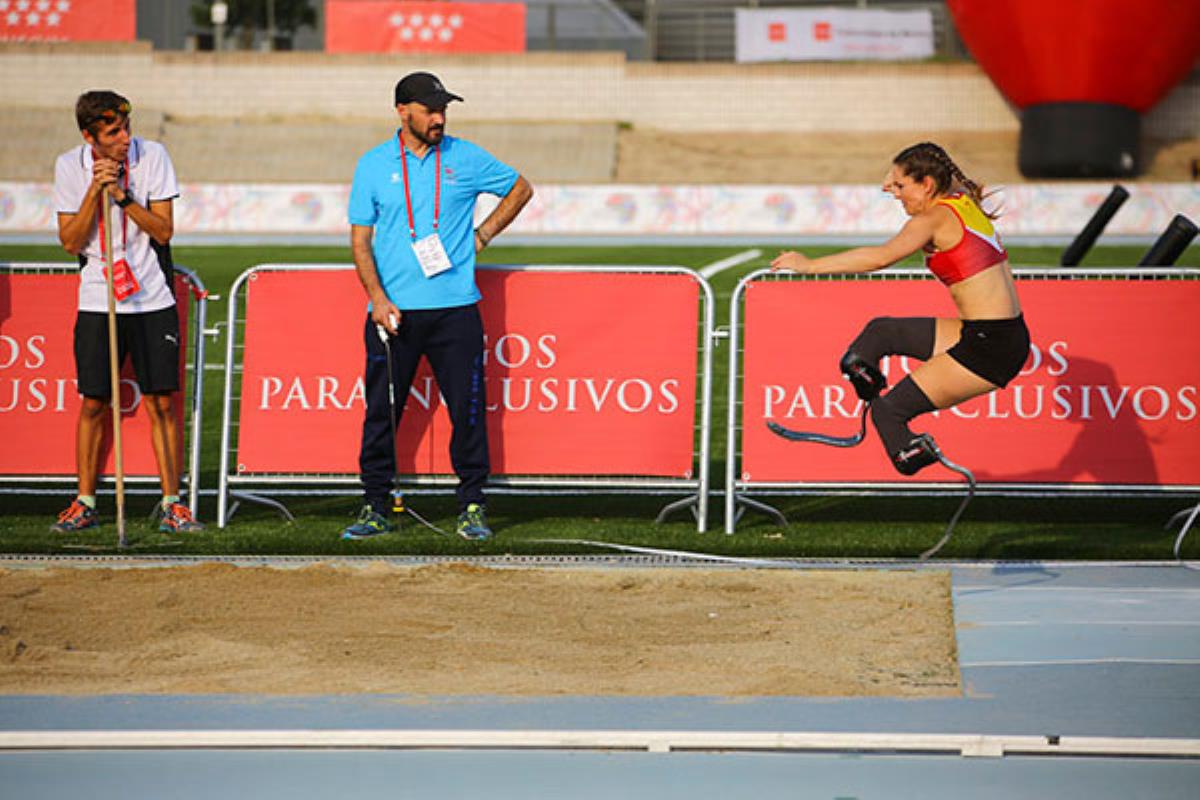 El fin de semana trae las primeras citas con el inicio de los torneos deportivos o la concentración motera