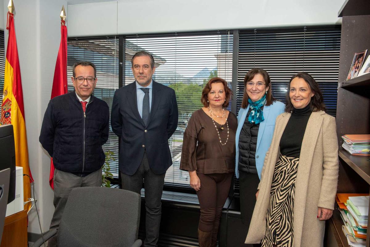 
La alcaldesa Susana Pérez Quislant, acompañada de distintas personalidades, han visitado las instalaciones